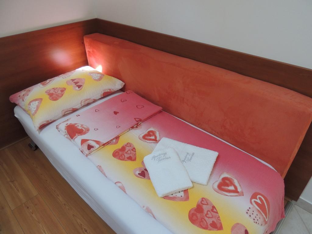 Apartments And Rooms Tavcar Μπλεντ Δωμάτιο φωτογραφία