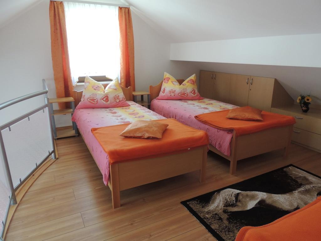 Apartments And Rooms Tavcar Μπλεντ Δωμάτιο φωτογραφία