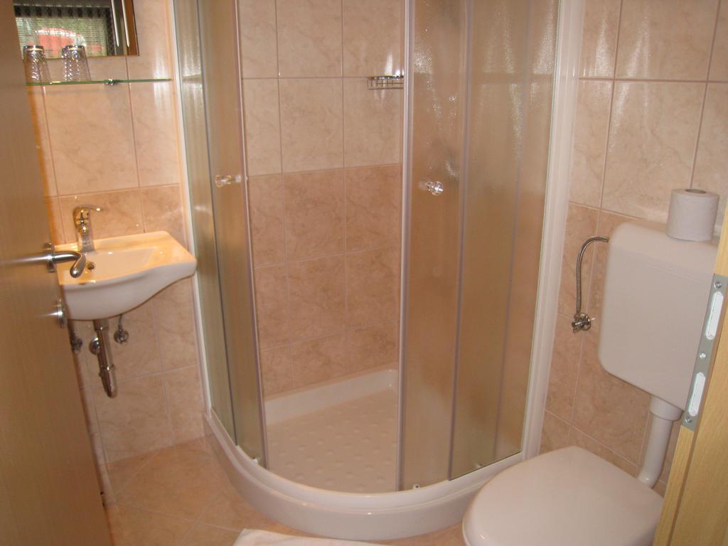 Apartments And Rooms Tavcar Μπλεντ Δωμάτιο φωτογραφία
